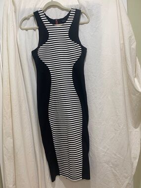 Sleeveless “Felicity & Coco” Black & White Striped Midi Bodycon Dress Pre-owned